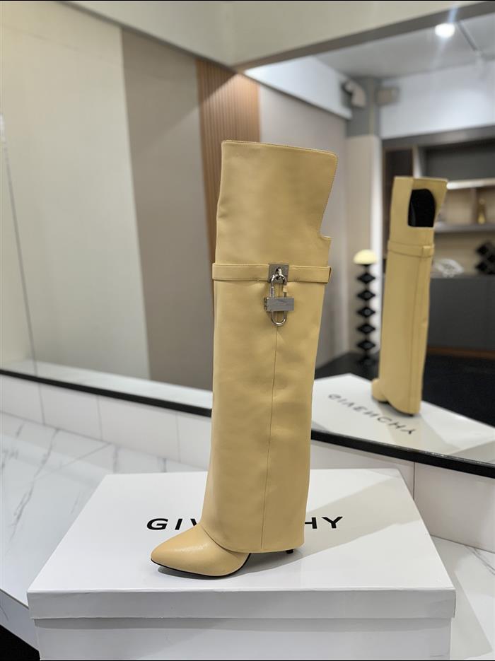 20251128174450482 590